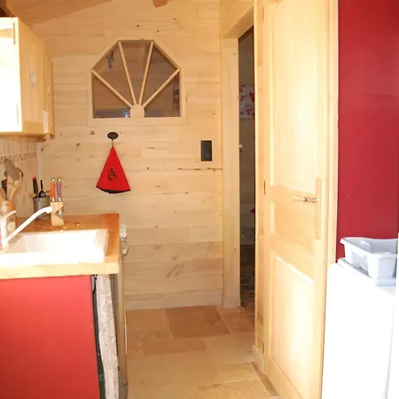 De Charme Dom wakacyjny Saint-Martin-sous-Mouzeuil